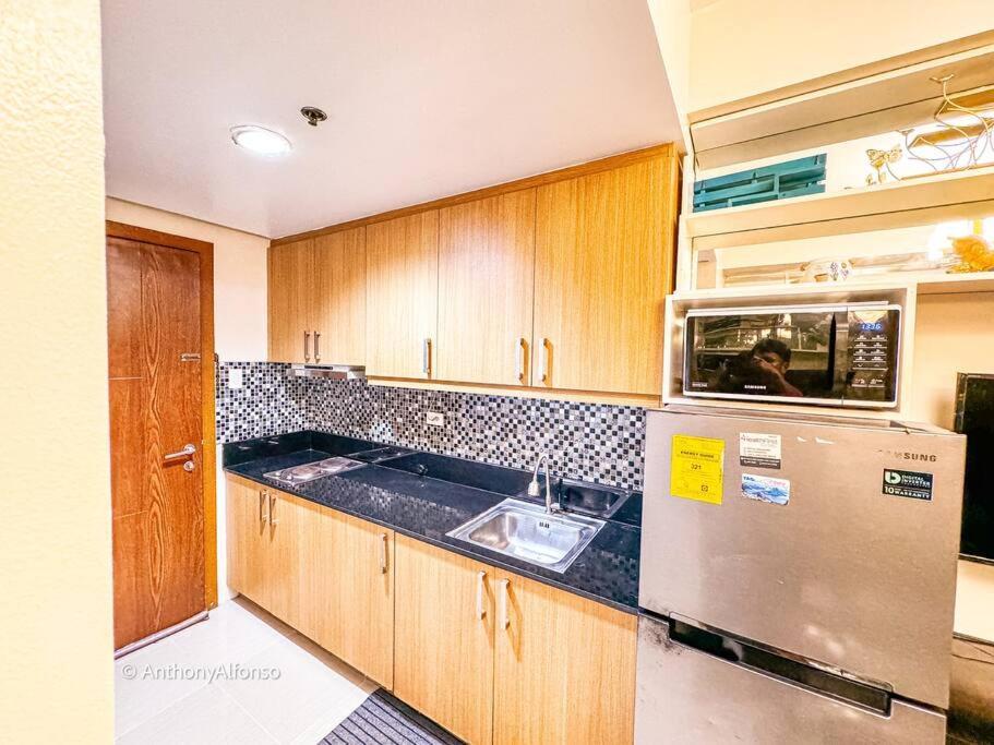 Apartment Pool View 1br 2-4 Guests, 5 Mins To Mall Of *