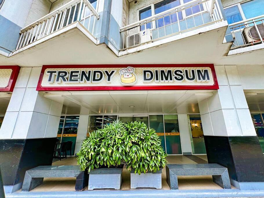 Pool View 1br 2-4 Guests, 5 Mins To Mall Of Manila