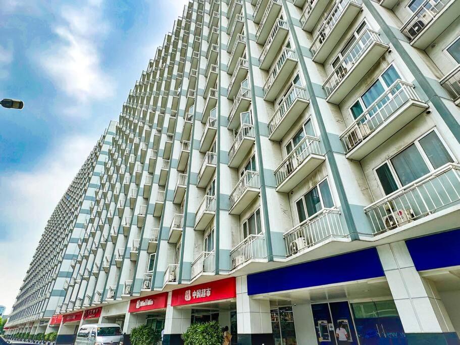Pool View 1br 2-4 Guests, 5 Mins To Mall Of Manila