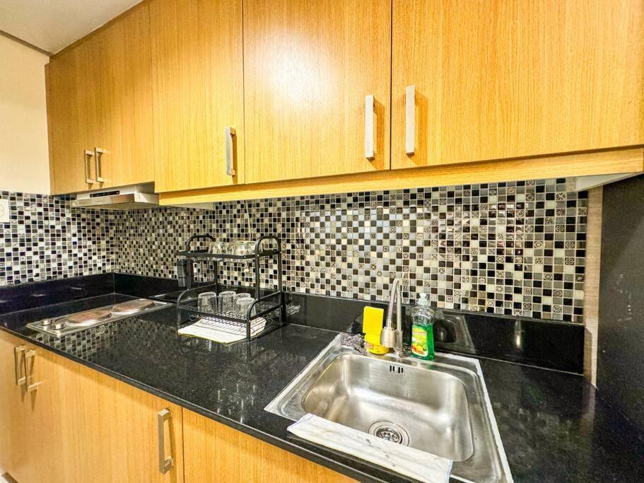 Pool View 1br 2-4 Guests, 5 Mins To Mall Of *